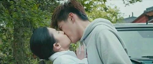 国产剧接吻特写视频,浪漫瞬间捕捉心动瞬间