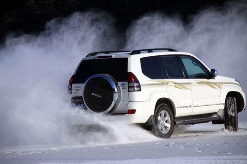 国产suv翻车视频,惊险瞬间！国产SUV翻车事故现场直击