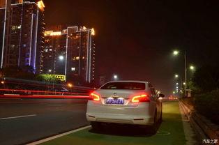 晚上开国产车夜景视频,国产车夜景观光之旅